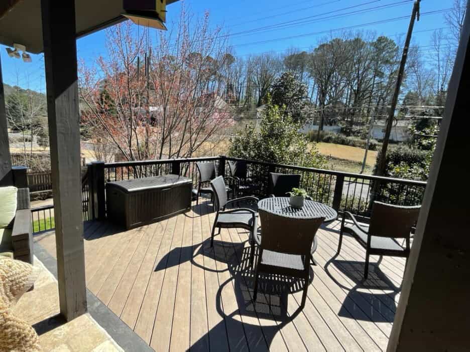 Open air custom deck with picture framing border